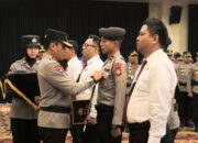 Kapolda Sumsel Irjen Pol Andi Rian R Djajadi,SIK,MH Pimpin Apel Pemberian Penghargaan Kepada Personel Yang Berprestasi